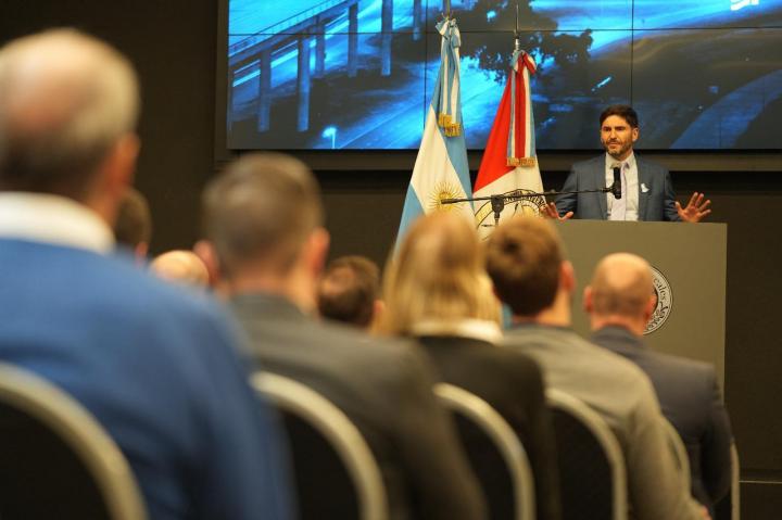 Pullaro presentó el Santa Fe Business Forum 