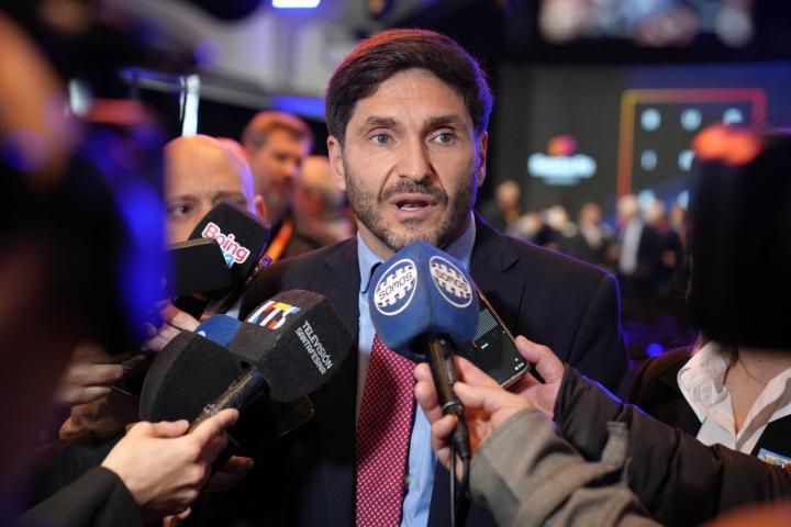 Pullaro pidió no poner “mordazas”  a la prensa argentina