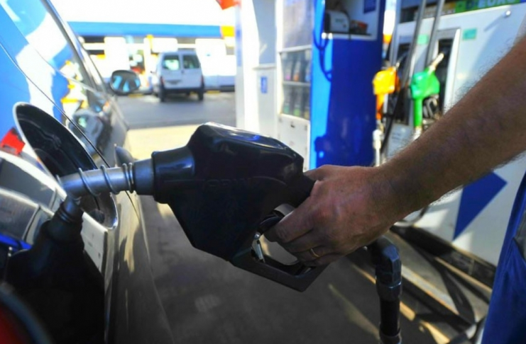YPF volvió aumentar la nafta y llenar el tanque no baja de $75.000