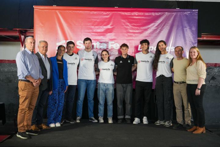 Entregaron 138 becas a deportistas del centro-norte