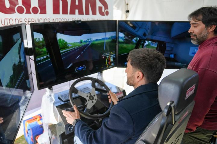 Pullaro volvió a criticar a Milei por abandonar las rutas