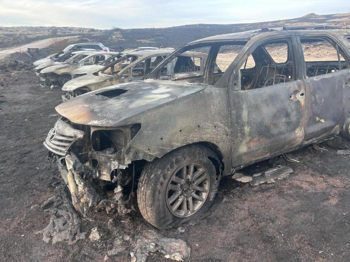 Voraz incendio en la Quebrada del Condorito: hay 14 autos quemados