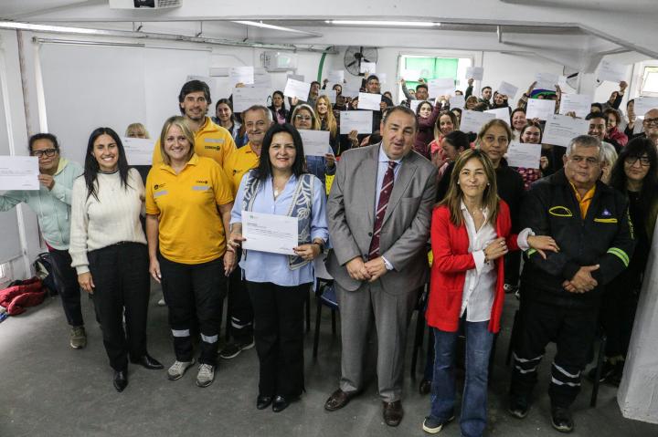 Capacitan a 250 vecinos en RCP y Primeros Auxilios