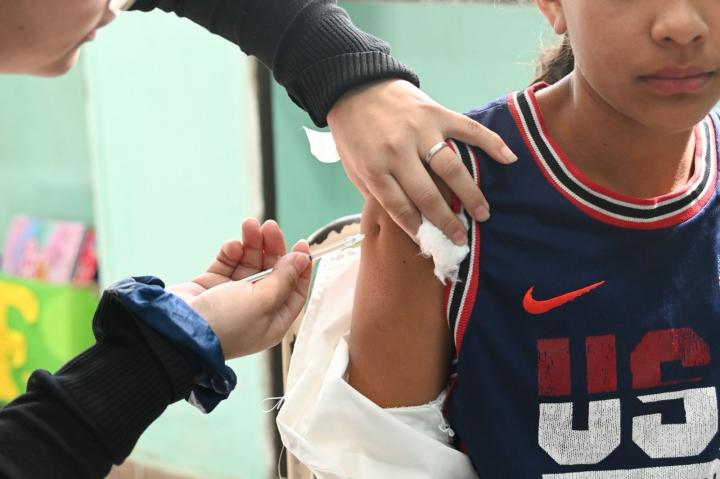 Tos convulsa: crecen los casos y Santa Fe aumenta la vacunación