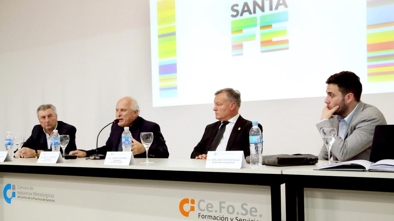 Lifschitz se reunió con empresarios metalúrgicos 