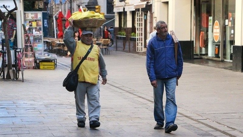 Las ventas minoristas siguen desplomándose en Rosario