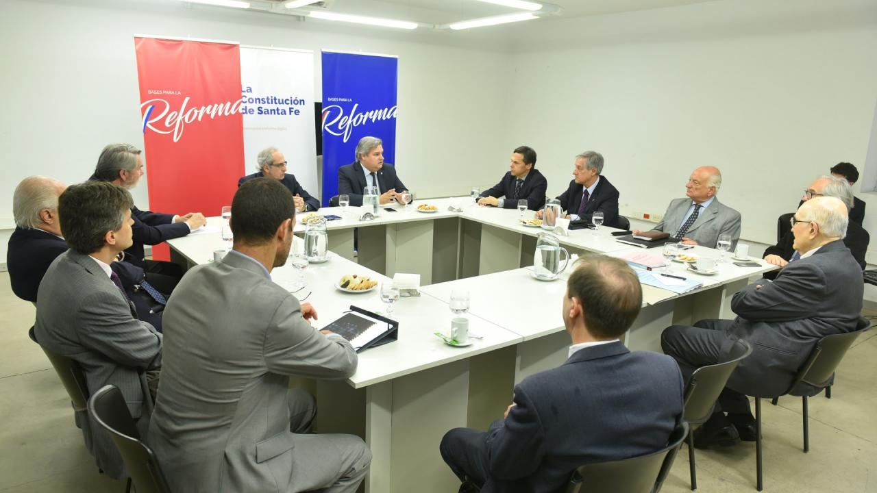 Juristas a favor de la reforma constitucional