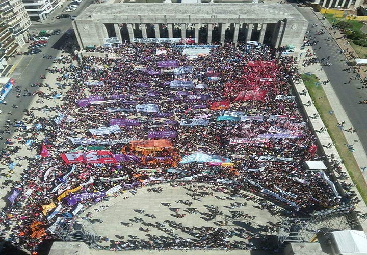 Una multitud en el Encuentro Nacional de Mujeres