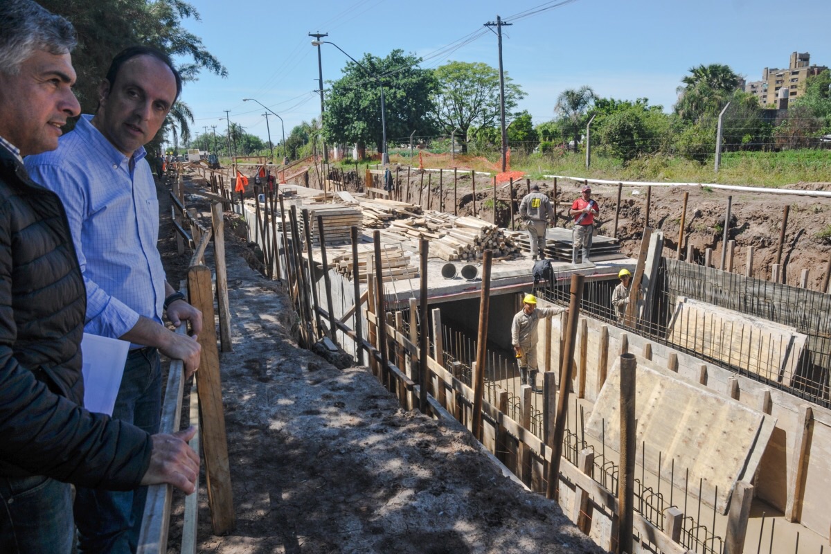 Corral mostró las obras hídricas “bajo el asfalto” 