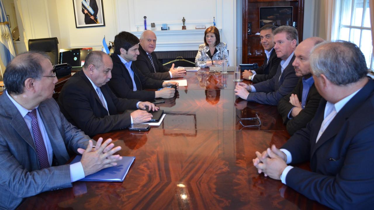 Tres mil efectivos de fuerzas federales están en Santa Fe