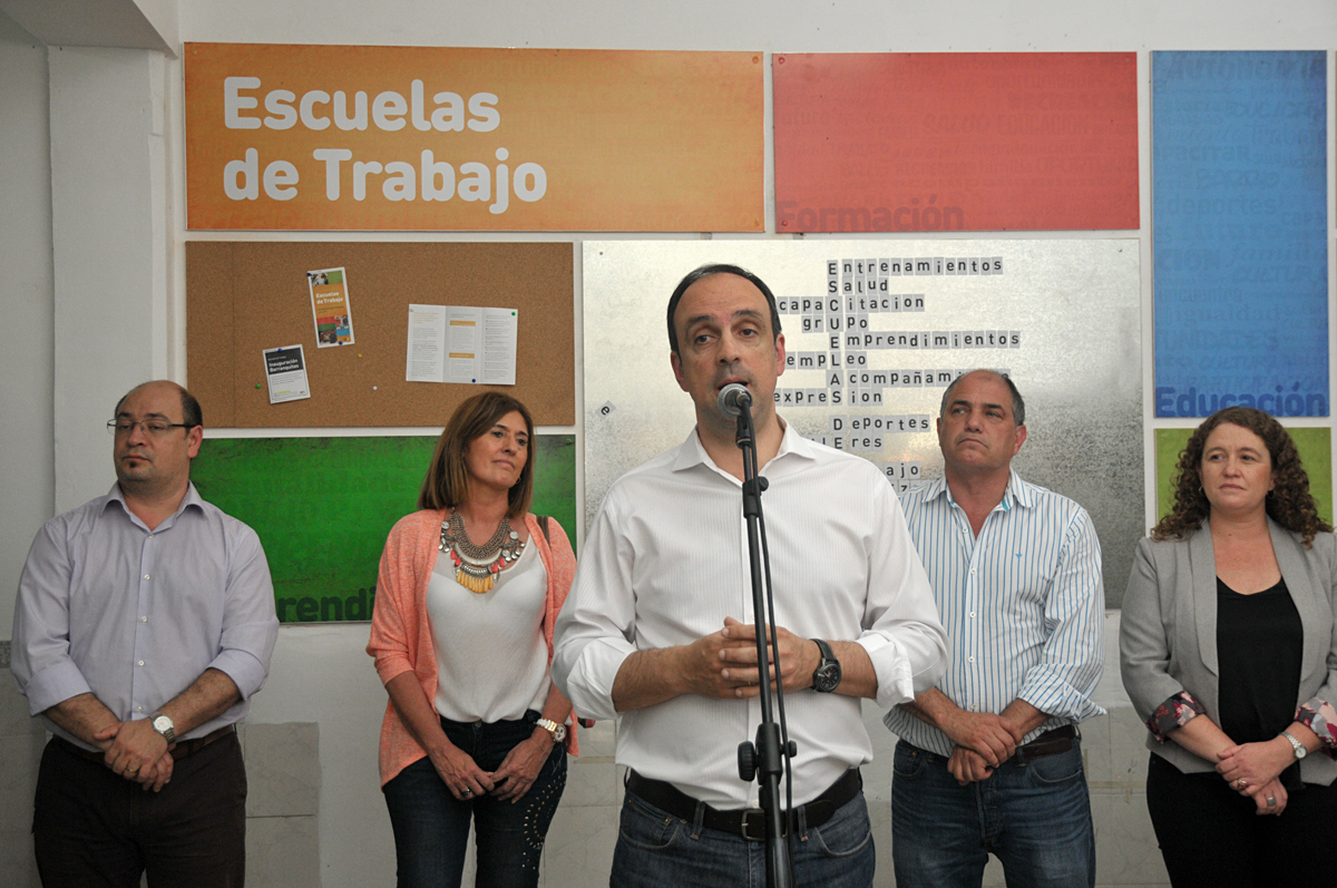 Corral: “El gobierno tiene que estar cerca de los vecinos”