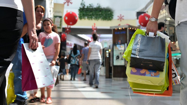 Mamás con menos regalos en su día