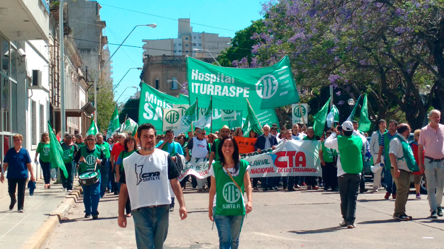 Multitudinaria movilización y paro de ATE en Santa Fe
