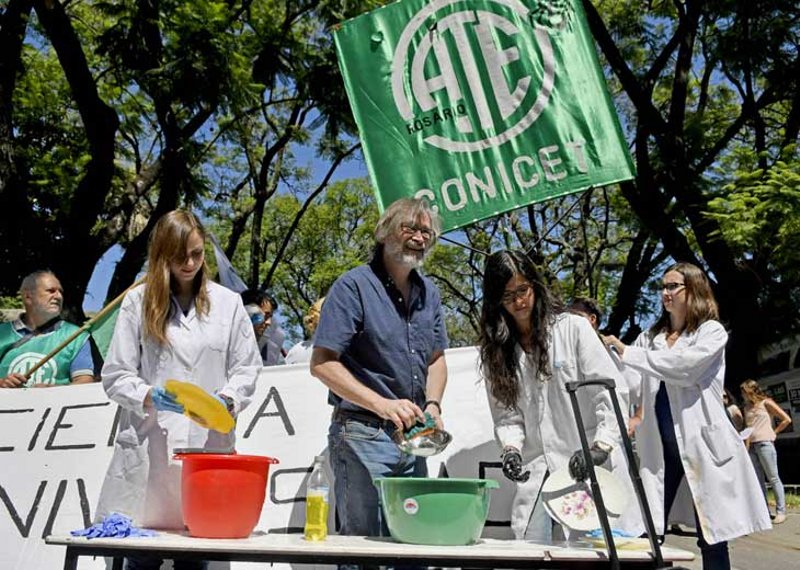 Cien científicos quedarán en Rosario afuera del Conicet