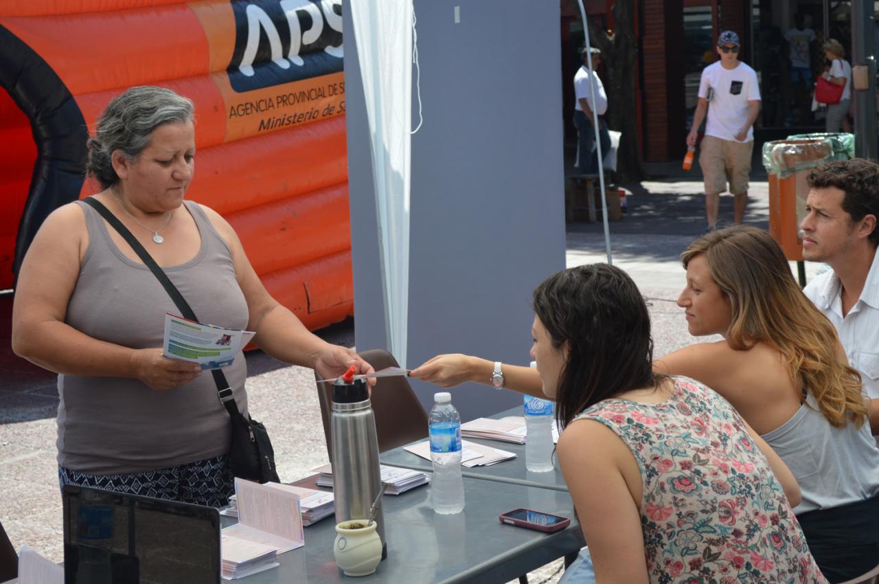 La Defensoría del Pueblo sale a los barrios