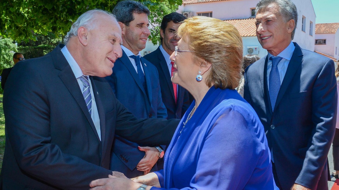 Lifschitz se reunió con Macri y con Michelle Bachelet