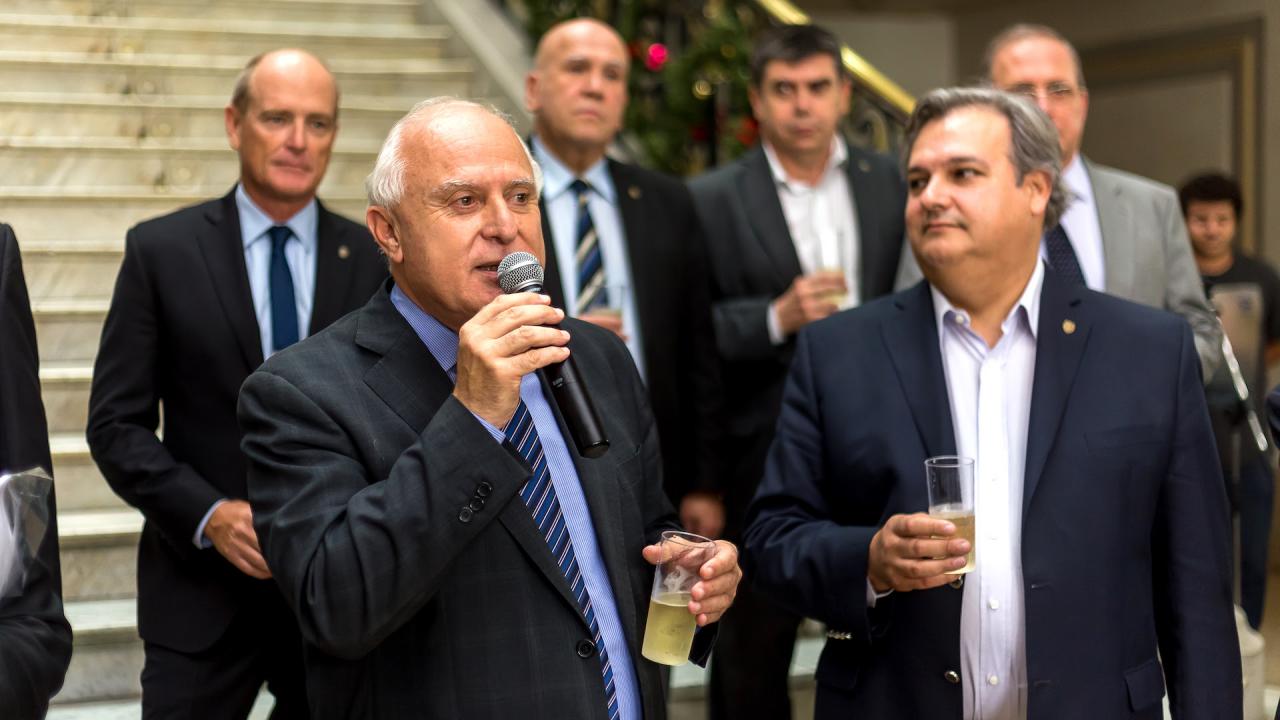 Lifschitz brindó con los empleados de Casa de Gobierno