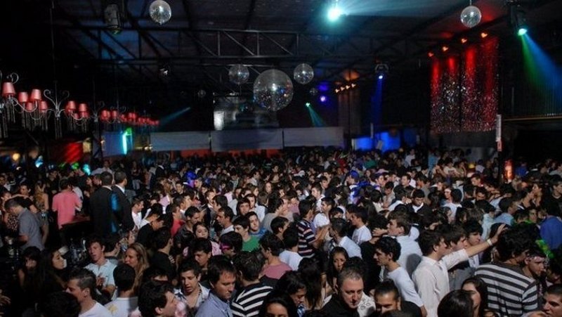 Una fiesta electrónica plagada de dealers de drogas