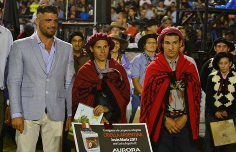 Ganó en Jesús María y le regalaron una cocina