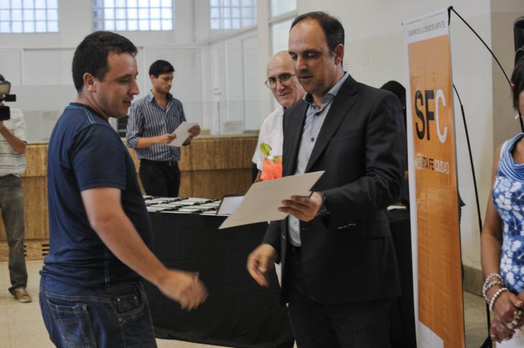 Familias santafesinas dueñas de sus casas