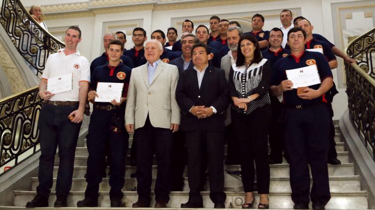 El gobernador reconoció a brigadistas santafesinos 
