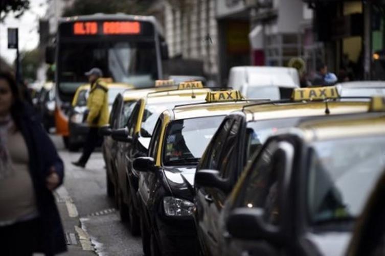 Aumentó un 30 % la tarifa de taxis en Rosario