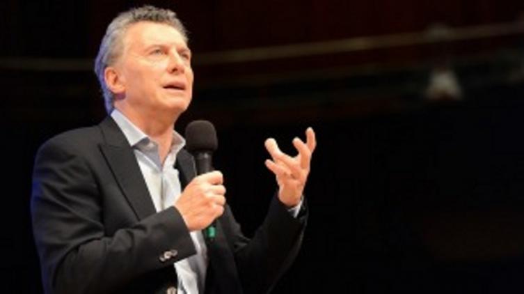 Macri: “Los docentes violan las normas” 