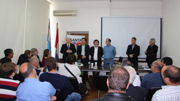Santa Fe presentó su Programa Apícola