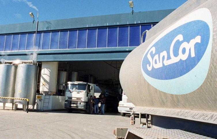 Camioneros paran por despidos en Sancor