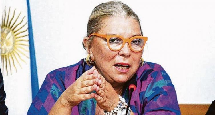 Carrió pide eliminar las pensiones vitalicias para expresidentes