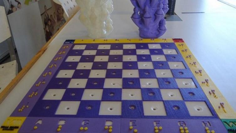Cordobeses crearon un ajedrez para no videntes