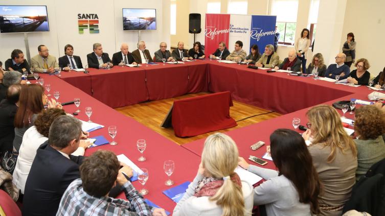 Lifschitz con la “firme voluntad de reformar la Constitución” 