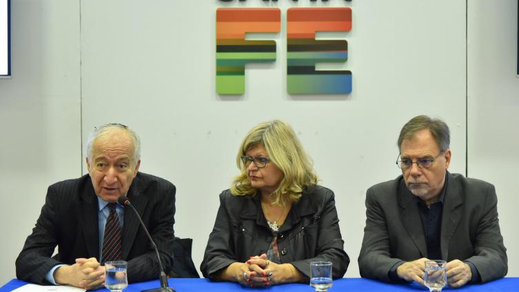 Santa Fe distinguió a Bernardo Kliksberg