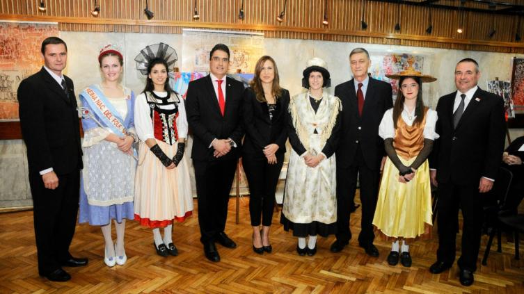Presentaron la Fiesta Nacional del Folclore Suizo