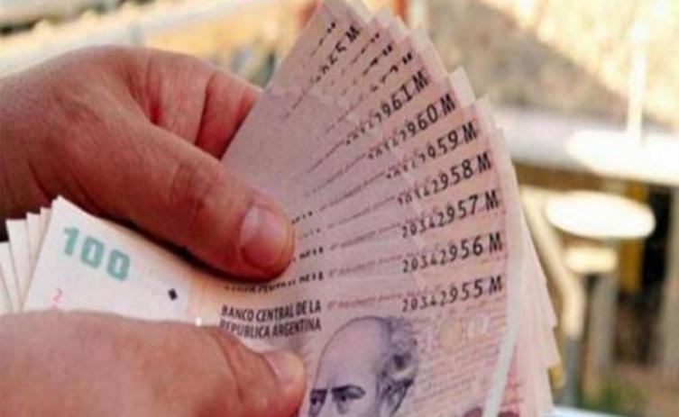 La mitad de la población gana menos de 10 mil pesos