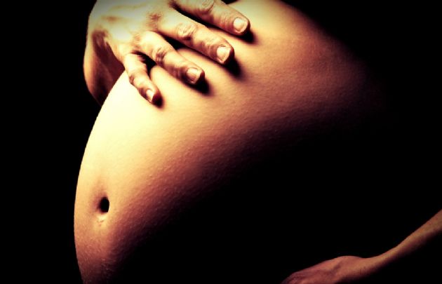 Autorizan el primer caso de alquiler de vientre en el país