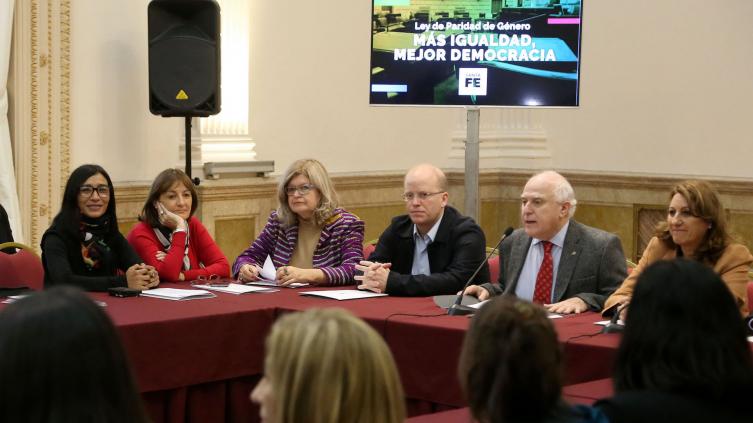 Presentaron nuevo proyecto de ley de paridad de género