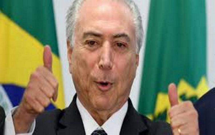 Ajuste en Brasil: retiros voluntarios y baja de salarios