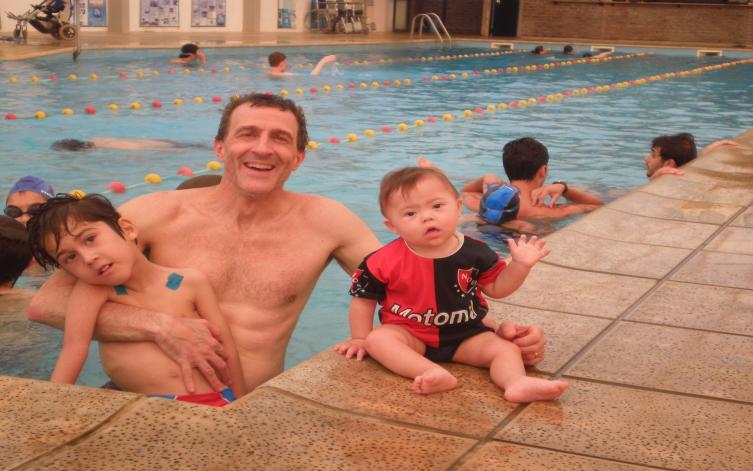 Distinguen al creador de los “Tiburones del Paraná”