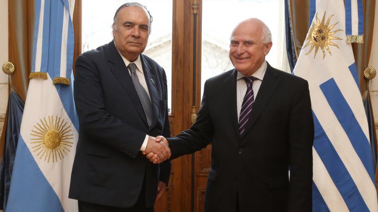 El gobernador recibió al Embajador de Uruguay