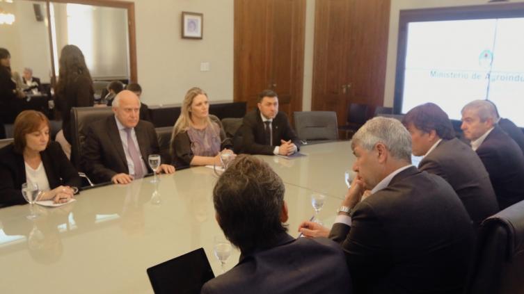 Lifschitz se reunió con la nación para solucionar la crisis del biodiésel