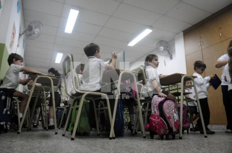 Las clases en Santa Fe terminarán casi en Navidad