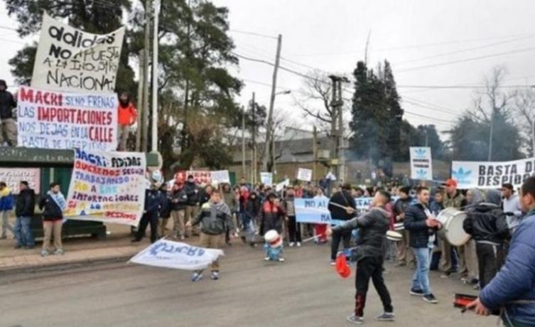 Adidas despidió a 112 empleados