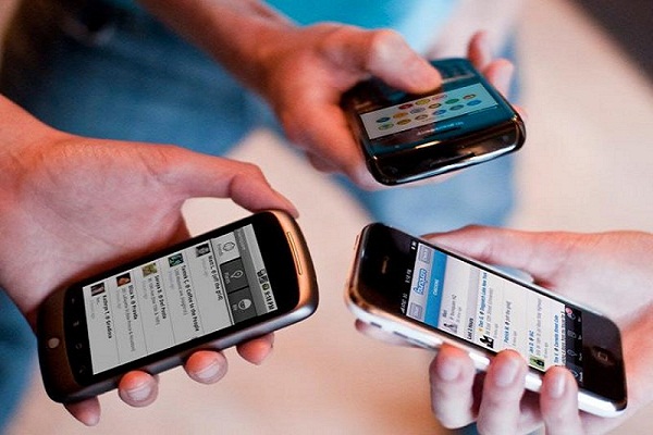 Aumentan los cigarrillos y la telefonía celular