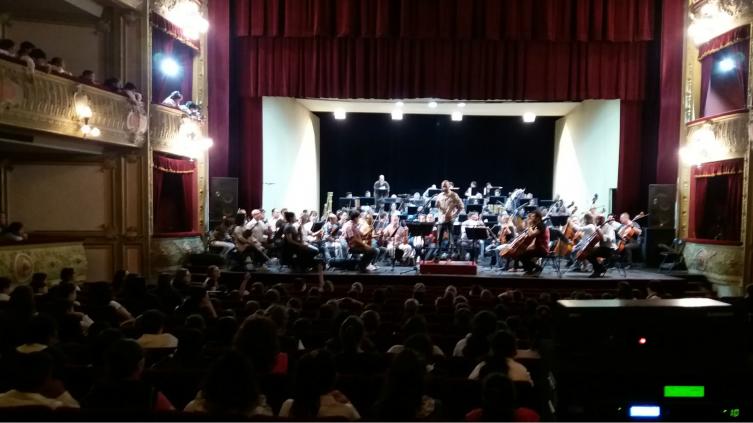 2500 chicos en los Conciertos de la Sinfónica