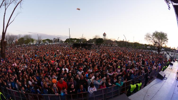 Más de 50 mil personas en el Parque “Héroes de Malvinas” 