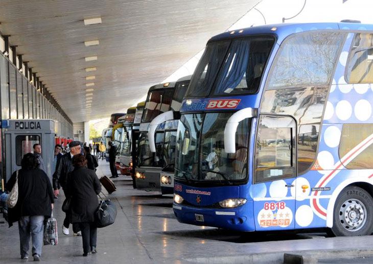 Suben 20 % los pasajes de micros de larga distancia 