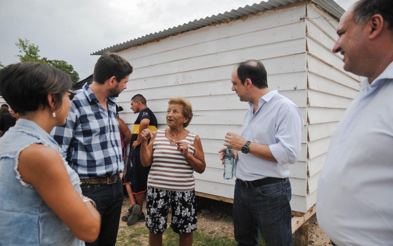 Viviendas de emergencia: estudian la experiencia de Santa Fe para replicar a otras ciudades