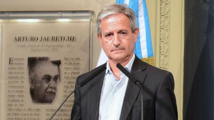 El gobierno no descarta despidos en el sector público