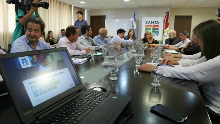 Evaluaron la futura ley provincial de educación